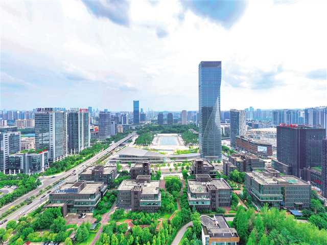 兩江新區(qū) 新增軟件業(yè)務收入超77億元 全力推動軟件和信息服務業(yè)高質(zhì)量發(fā)展